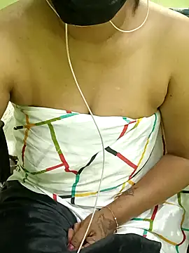 Snapshot of Aishu-tamil09 chatting on January 5, 2025, 11:22 pm Aishu-tamil09 online show from January 5, 2025, 11:22 pm