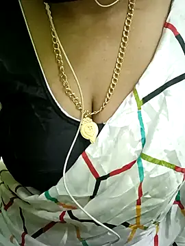 Snapshot of Aishu-tamil09 chatting on December 20, 2024, 1:33 pm Aishu-tamil09 online show from December 20, 2024, 1:33 pm