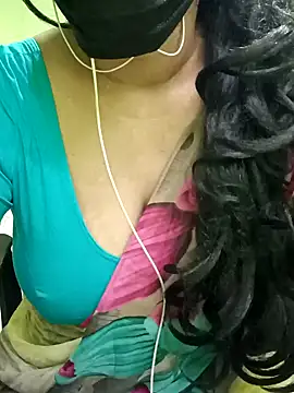 Snapshot of Aishu-tamil09 chatting on January 7, 2025, 6:14 pm Aishu-tamil09 online show from January 7, 2025, 6:14 pm