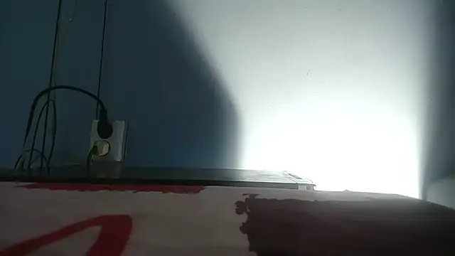 kisscsajszi97 online show from October 24, 2025, 9:36 pm