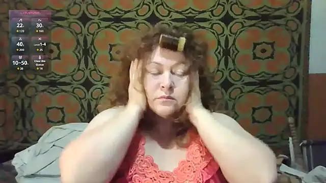 Snapshot of RoseRed69 chatting on October 17, 2025, 1:42 am RoseRed69 online show from October 17, 2025, 1:42 am