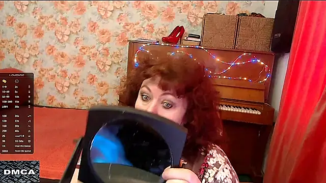 Snapshot of RoseRed69 chatting on March 23, 2025, 8:15 am RoseRed69 online show from March 23, 2025, 8:15 am