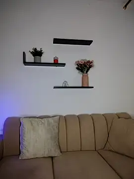 caro sweett online show from December 13, 2025, 9:10 pm