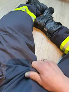 Snapshot of dickshome chatting on March 19, 2026, 7:41 am dickshome online show from March 19, 2026, 7:41 am