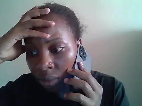 Queen loveer online show from February 10, 2026, 1:32 pm