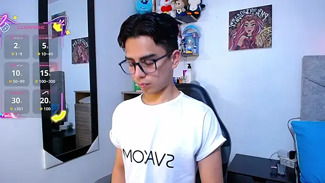 Snapshot of OwenBluee chatting on February 9, 2026, 2:04 pm OwenBluee online show from February 9, 2026, 2:04 pm