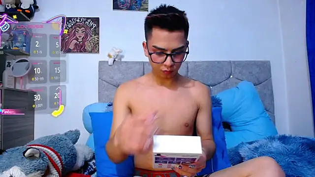 Snapshot of OwenBluee chatting on February 23, 2026, 7:09 am OwenBluee online show from February 23, 2026, 7:09 am