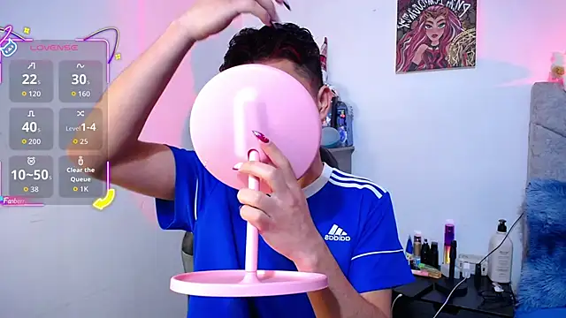 Snapshot of OwenBluee chatting on January 9, 2026, 5:36 am OwenBluee online show from January 9, 2026, 5:36 am