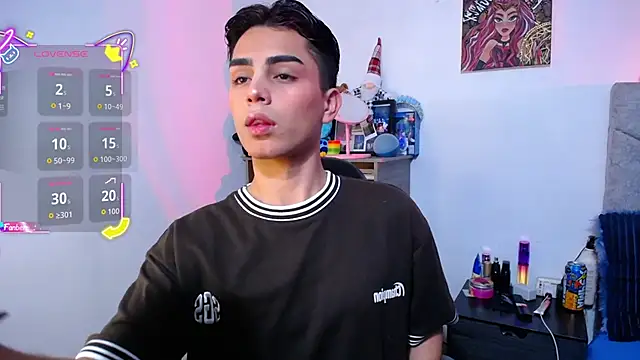 Snapshot of OwenBluee chatting on January 14, 2026, 2:31 pm OwenBluee online show from January 14, 2026, 2:31 pm