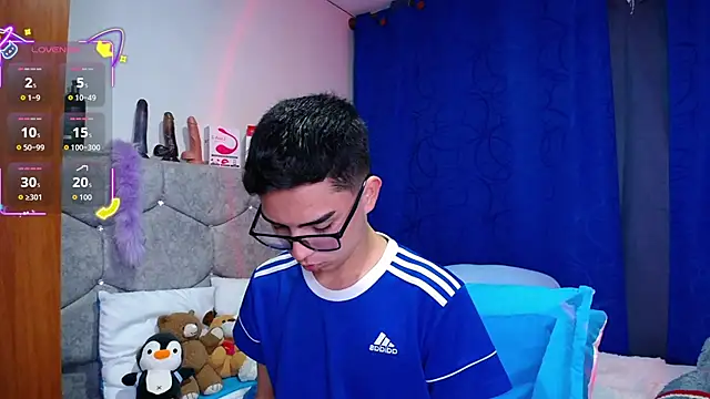 OwenBluee online show from September 10, 2025, 6:23 am