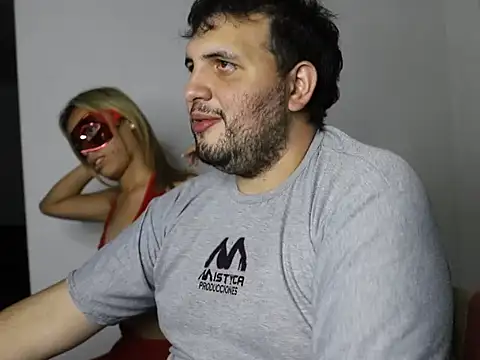 Snapshot of zekefotoslive chatting on January 11, 2026, 12:17 am zekefotoslive online show from January 11, 2026, 12:17 am