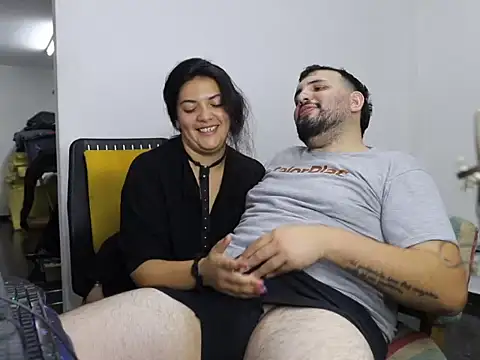 zekefotoslive online show from April 3, 2026, 11:55 pm