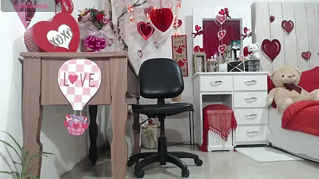 Snapshot of Jadeee_ chatting on February 16, 2026, 6:23 am Jadeee online show from February 16, 2026, 6:23 am