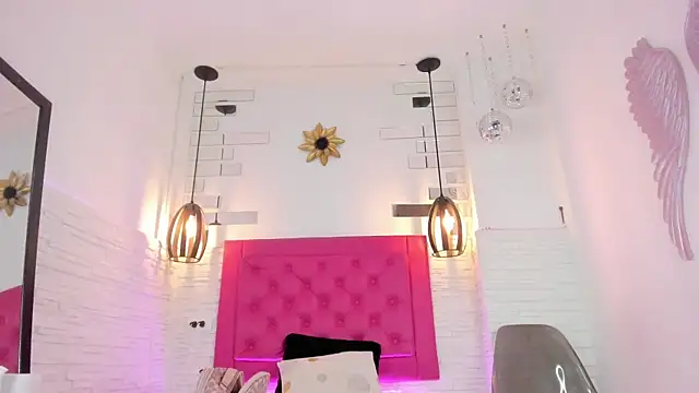 mia six66 online show from March 16, 2025, 11:05 am