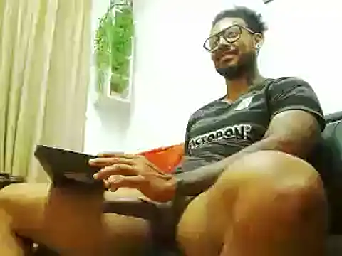 Snapshot of LewisStrong chatting on February 27, 2025, 7:47 pm LewisStrong online show from February 27, 2025, 7:47 pm