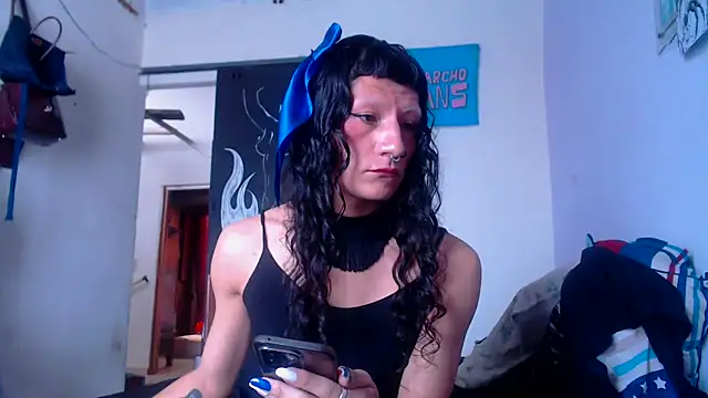 Zafiro subversiva online show from November 15, 2025, 1:26 pm