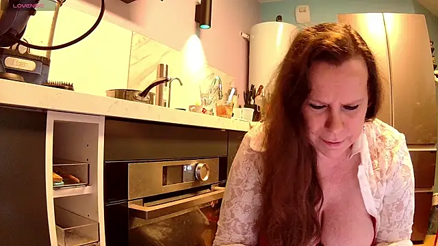 Endrocleia online show from February 28, 2026, 1:49 am