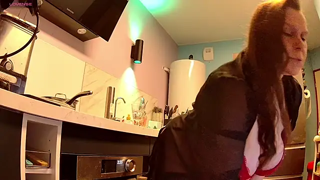 Endrocleia online show from February 21, 2026, 1:29 am