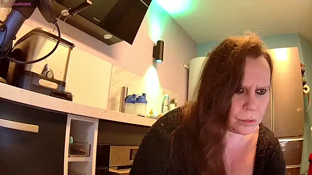 Snapshot of Endrocleia chatting on November 28, 2025, 12:33 am Endrocleia online show from November 28, 2025, 12:33 am