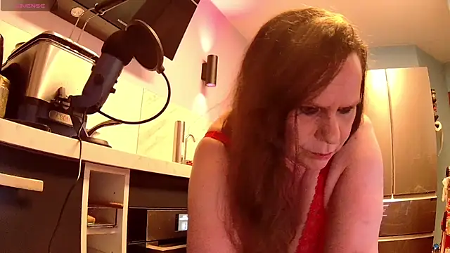 Endrocleia online show from May 16, 2026, 1:48 am