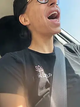 Snapshot of myloveforyouu chatting on February 28, 2026, 4:17 pm myloveforyouu online show from February 28, 2026, 4:17 pm