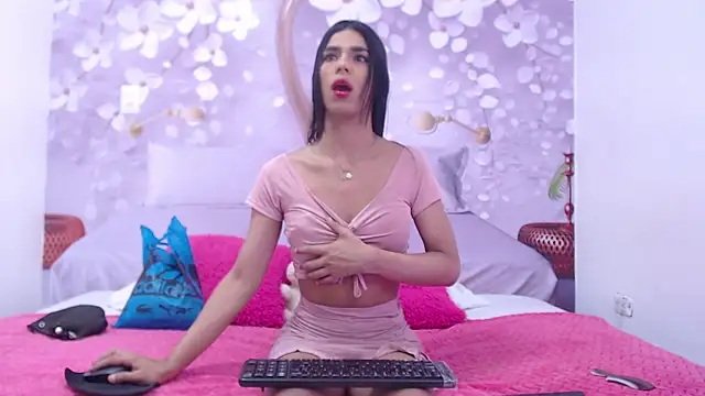 Luluu 08 online show from September 20, 2025, 2:11 pm