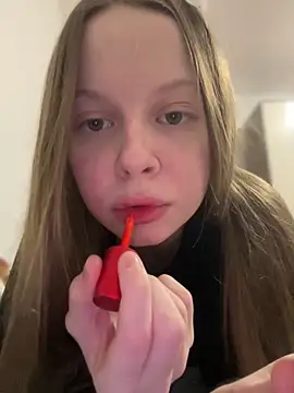 wrenlie online show from February 26, 2025, 4:38 pm