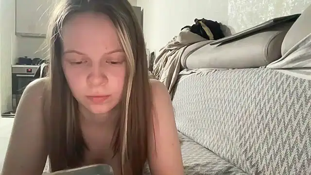 Snapshot of wrenlie chatting on July 21, 2026, 7:15 pm wrenlie online show from July 21, 2026, 7:15 pm