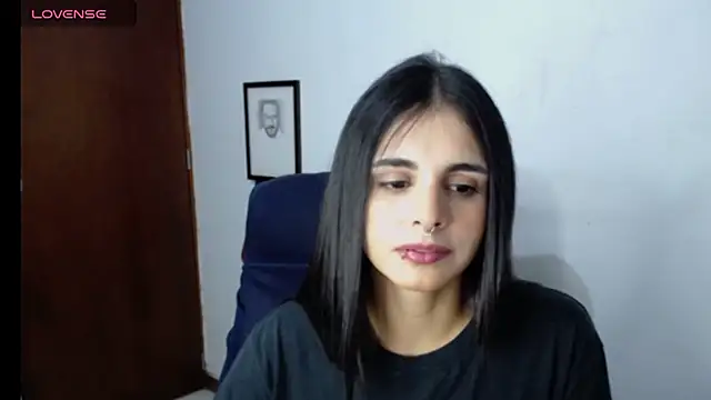 Snapshot of alma_violeta chatting on October 22, 2025, 8:30 pm alma violeta online show from October 22, 2025, 8:30 pm