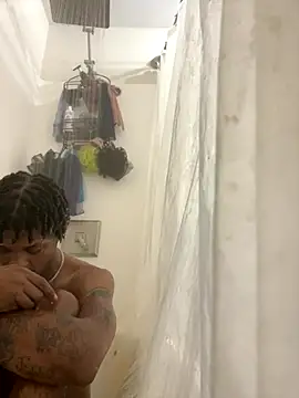 rayyymack online show from September 12, 2025, 8:41 pm