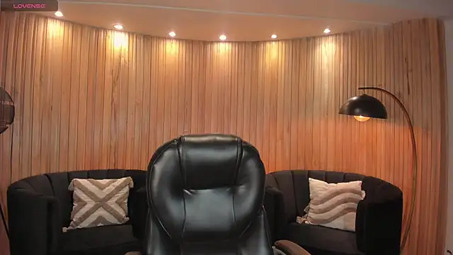 ValeriaRiveraX online show from November 7, 2025, 3:44 am