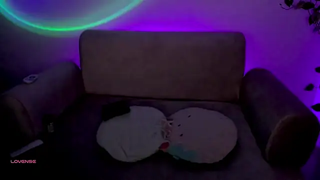 Snapshot of Catbaby888_ chatting on October 25, 2025, 10:25 am Catbaby888 online show from October 25, 2025, 10:25 am