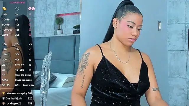 Snapshot of Salome_Diaz_ chatting on March 6, 2025, 10:15 pm Salome Diaz  online show from March 6, 2025, 10:15 pm