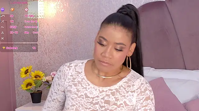 Snapshot of Salome_Diaz_ chatting on November 17, 2025, 5:44 am Salome Diaz online show from November 17, 2025, 5:44 am