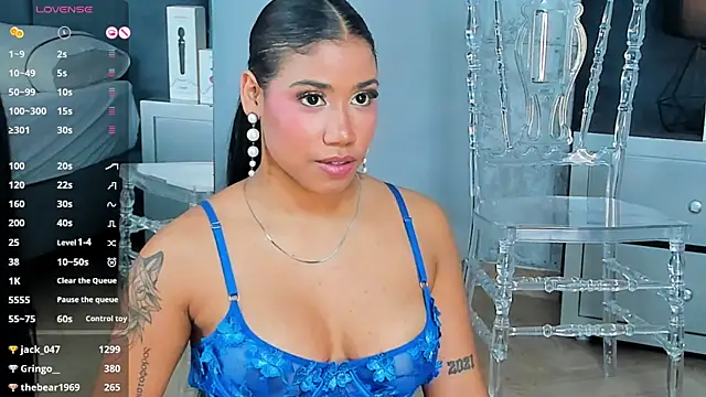 Snapshot of Salome_Diaz_ chatting on February 17, 2025, 10:38 pm Salome Diaz  online show from February 17, 2025, 10:38 pm