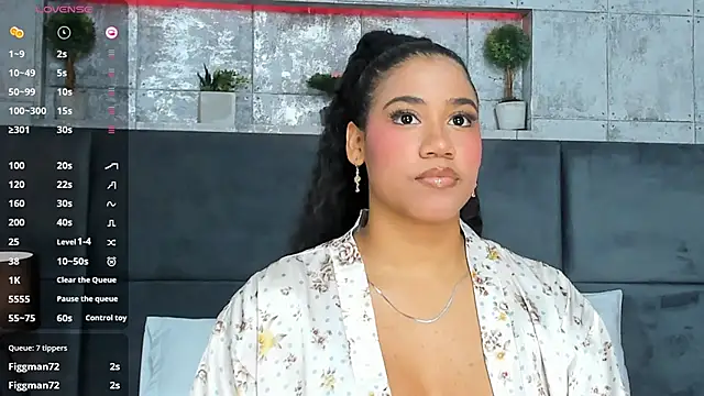 Snapshot of Salome_Diaz_ chatting on February 20, 2025, 11:43 pm Salome Diaz  online show from February 20, 2025, 11:43 pm