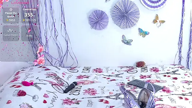 Snapshot of valen_natasha chatting on November 24, 2025, 10:43 pm valen natasha online show from November 24, 2025, 10:43 pm