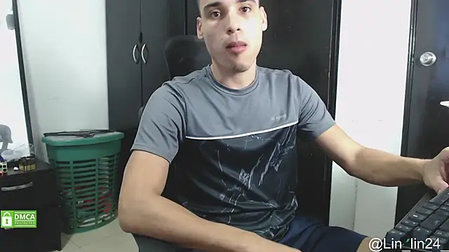 Snapshot of Babylin77 chatting on December 23, 2024, 10:33 pm Babylin77 online show from December 23, 2024, 10:33 pm