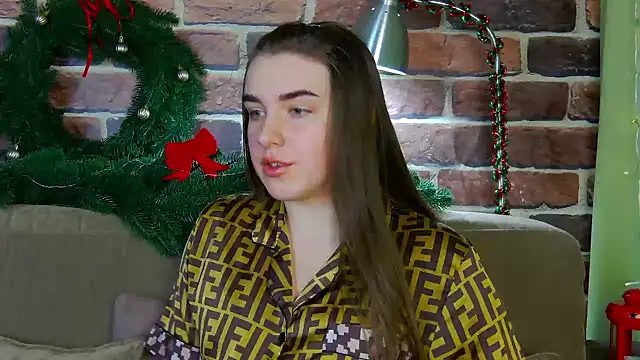 Snapshot of Sofia_Hugs chatting on January 16, 2026, 7:51 pm Sofia Hugs online show from January 16, 2026, 7:51 pm