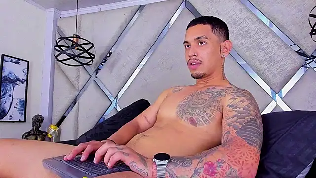 Damian09  online show from October 25, 2025, 3:49 am