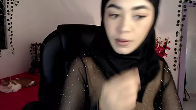 azzahara069 online show from May 17, 2026, 2:11 am