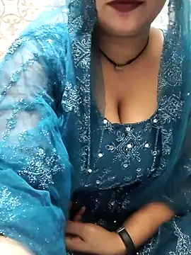 Snapshot of Indian-Nazia chatting on December 2, 2025, 7:04 pm Indian-Nazia online show from December 2, 2025, 7:04 pm