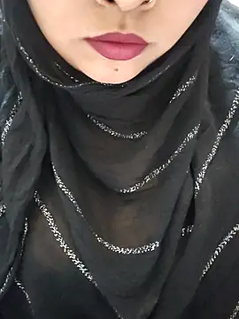 Snapshot of Indian-Nazia chatting on December 17, 2025, 6:13 pm Indian-Nazia online show from December 17, 2025, 6:13 pm