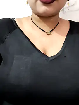 Snapshot of Indian-Nazia chatting on November 14, 2025, 6:33 pm Indian-Nazia online show from November 14, 2025, 6:33 pm