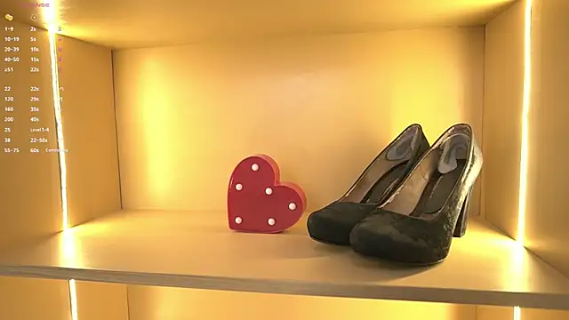 Anybuny online show from November 21, 2025, 12:26 pm