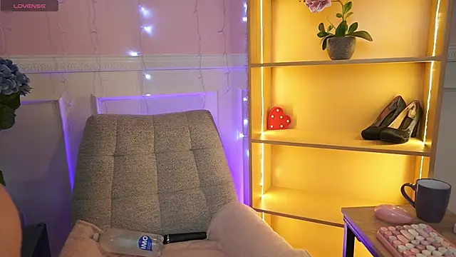 Anybuny online show from December 4, 2025, 12:26 pm