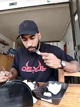 mailo hot sexi online show from March 11, 2026, 8:03 pm