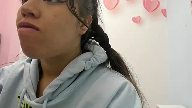 Snapshot of Ingrid_Casas chatting on October 11, 2025, 1:45 pm Ingrid Casas online show from October 11, 2025, 1:45 pm
