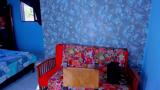 Snapshot of AngelaCoffee chatting on December 15, 2025, 10:15 pm AngelaCoffee online show from December 15, 2025, 10:15 pm