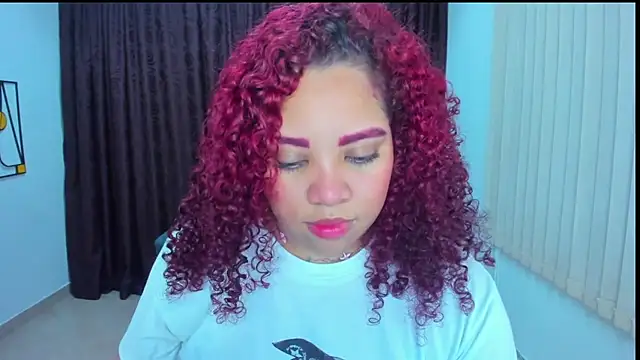 Snapshot of AngelaCoffee chatting on October 8, 2025, 10:21 pm AngelaCoffee online show from October 8, 2025, 10:21 pm